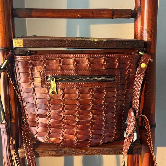 Patricia Nash Woven Tan Leather Shoulder Bag - Picture 5 of 5